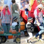 Christina-Aguilera-Pink-Hair-Color-for-2012_4